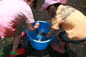 魚つかみどり池広場