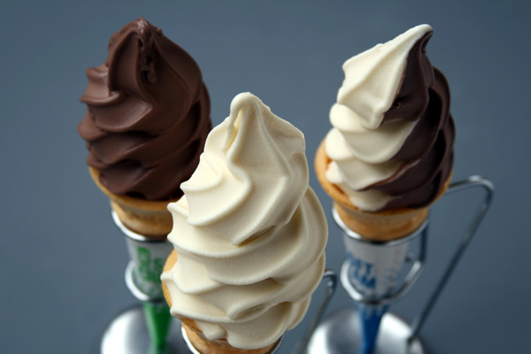 ソフトクリーム各種 バニラ チョコ ミックス 300 イナワシロ 緑の村 一般財団法人猪苗代町振興公社